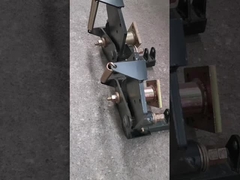 Road cleaning vehicle spray arm black spray cleaning mechanism